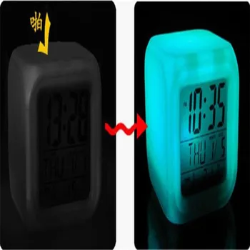 Buveinės Geros Kokybės despertador Skaitmeninio Signalo Termometras naktį laikrodis Žėrintis Kubas 7 Spalvų Laikrodis LED Keitimas Mados Dropshipping