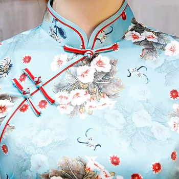 Sheng Kokosų Moteris, mėlyna Šilko Satino Cheongsam Trumpas Laisvalaikio Suknelė Rožinės Kelio ilgis Kinijos Qipao Gėlių Spausdinti Elegantiškas Suknelės